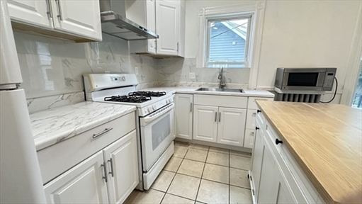 76 Faywood Ave, Apt 2