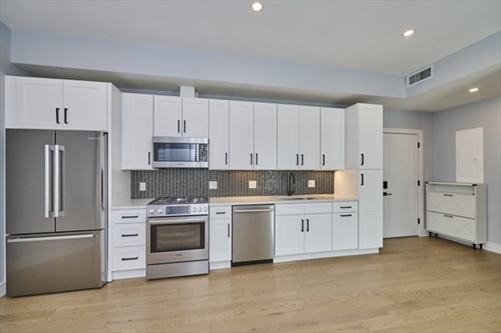 37 Horace St, Apt 101